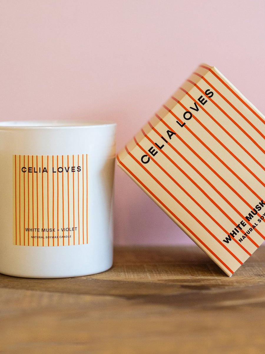 White Musk & Violet Candle 195g