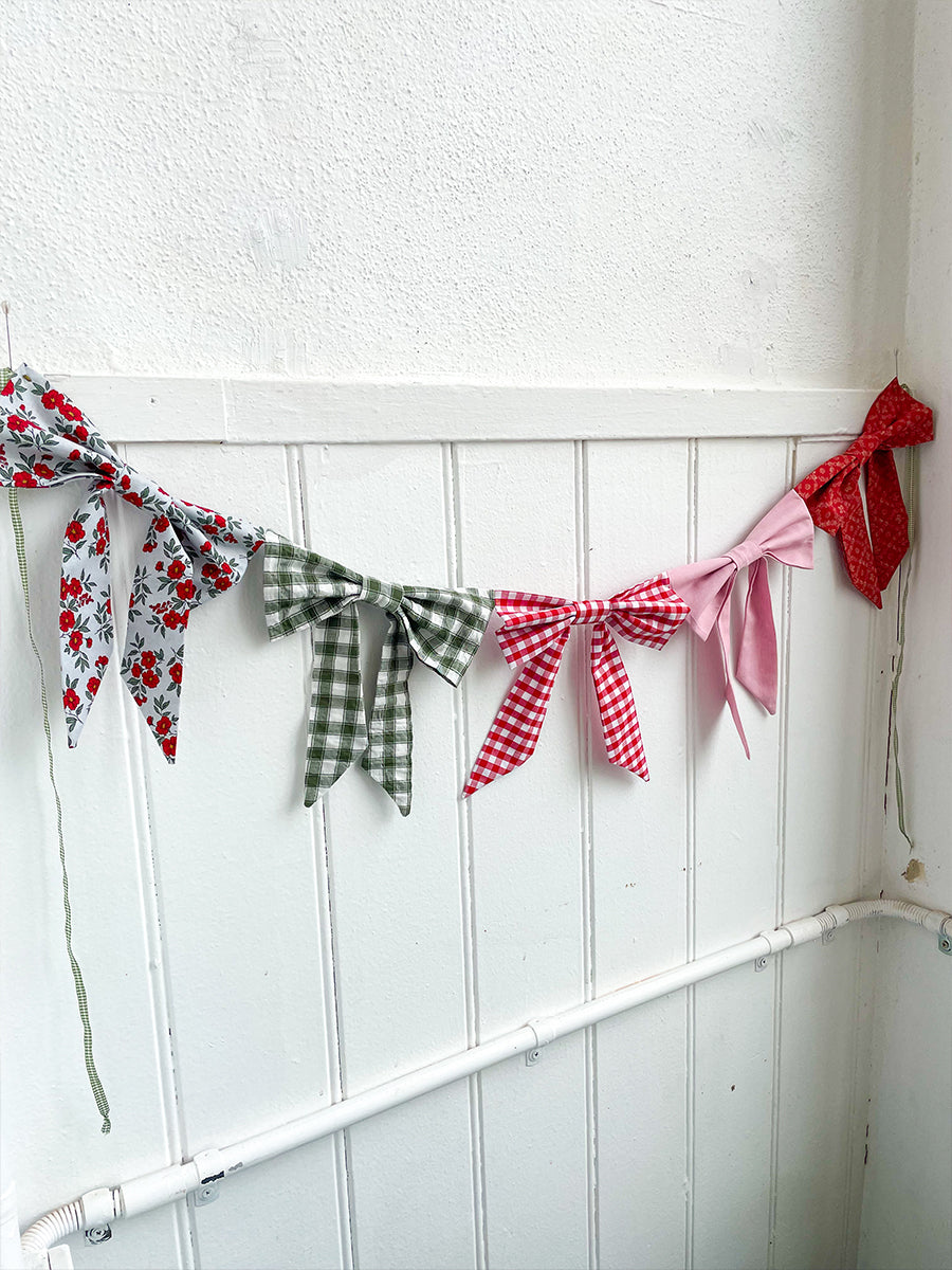 Bow Garland