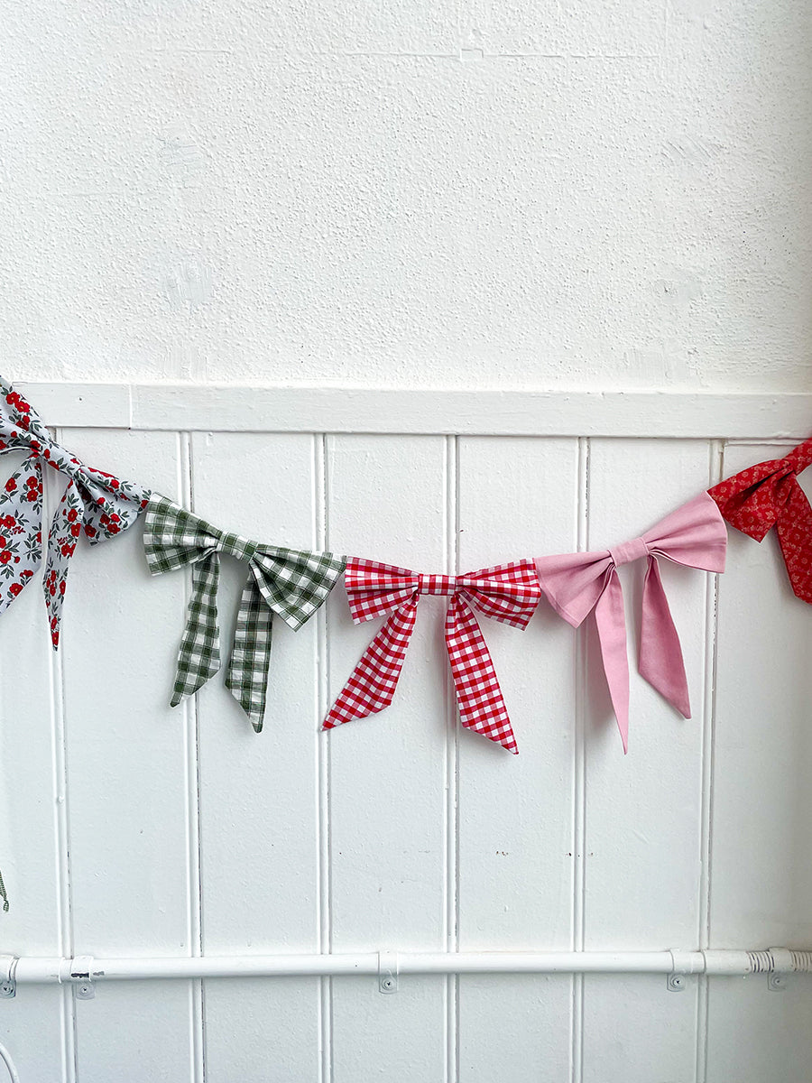 Bow Garland